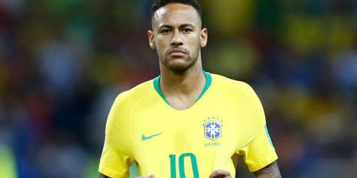 Neymar gắn liền với những năm tháng cách mạng của bóng đá BRAZIL