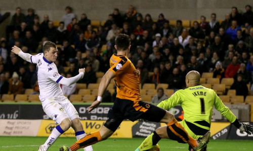 Soi kèo Leeds vs Wolverhampton lúc 2h ngày 20/10/2020