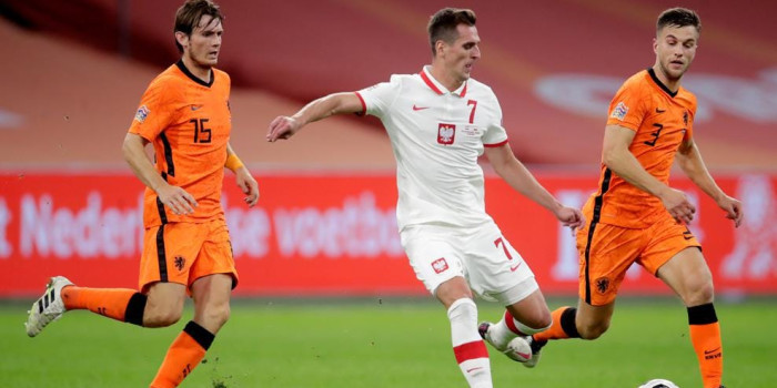 Soi kèo Poland vs Bosnia & Herzegovina lúc 1h45 ngày 15/10/2020