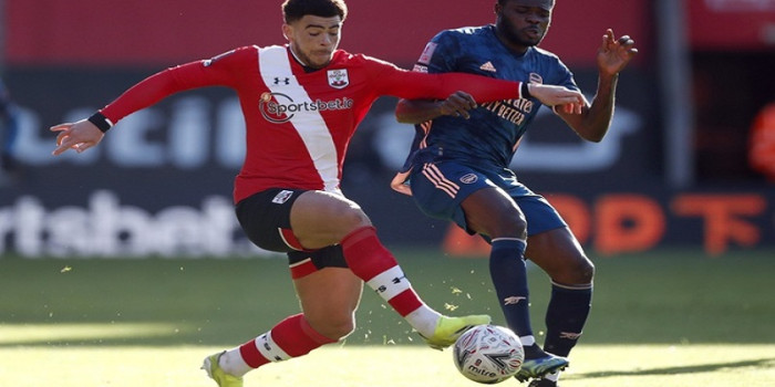 Kèo nhà cái, soi kèo Southampton vs Arsenal 03h15 ngày 27/1, Giải Ngoại hạng Anh