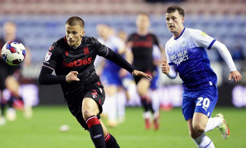 Kèo nhà cái, soi kèo Stoke vs Wigan, 01h45 ngày 19/4, Championship