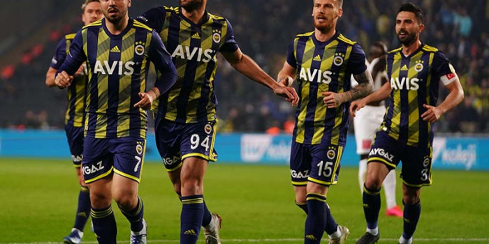 Kèo nhà cái, soi kèo Fenerbahce vs Lugano, 00h00 ngày 31/7, Champions League
